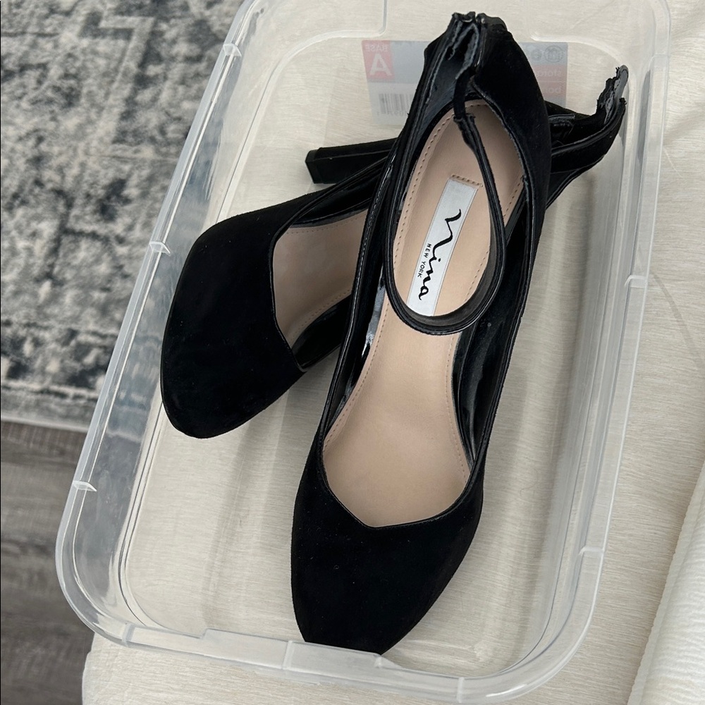 Nina Women's Classic Black Heels